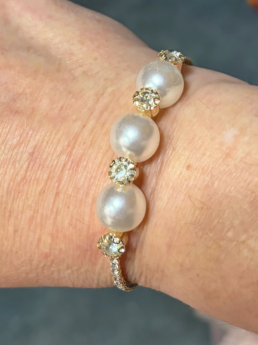 Elegant Faux Pearl and Crystal Gold Bracelet - White Pearls